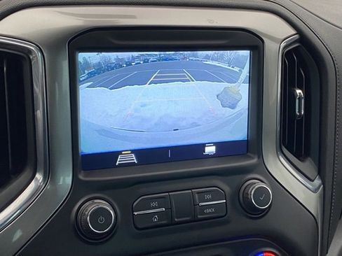 Used 2021 Chevrolet Silverado 1500 LT image 17