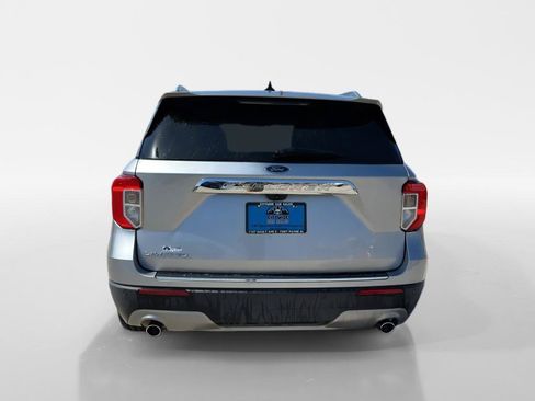 Used 2021 Ford Explorer Limited w/ Equipment Group 301A RWD image 3