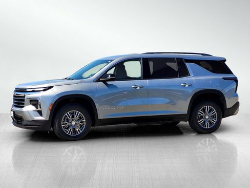 Used 2024 Chevrolet Traverse LT AWD/4WD image 10