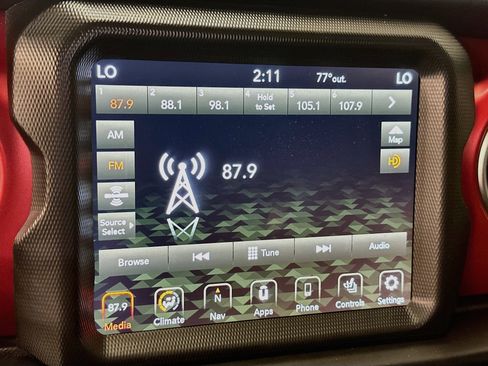 Used 2022 Jeep Wrangler Unlimited Rubicon w/ Cold Weather Group AWD/4WD image 21