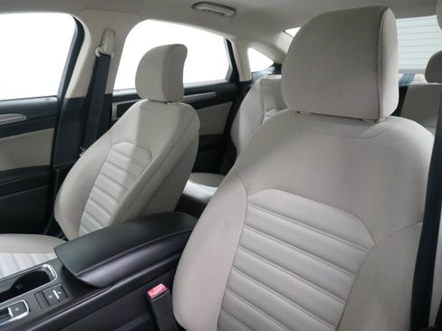 Used 2017 Ford Fusion S image 10