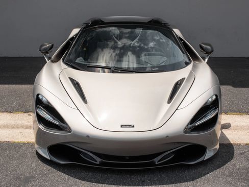 Used 2020 McLaren 720S Spider RWD image 5