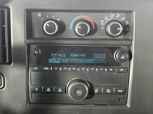 Used 2016 GMC Savana 2500 image 15