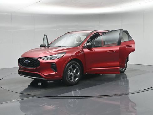 Used 2023 Ford Escape ST-Line w/ Tech Pack #1 FWD image 31