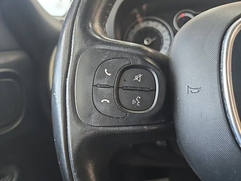 Used 2015 FIAT 500L Trekking image 17