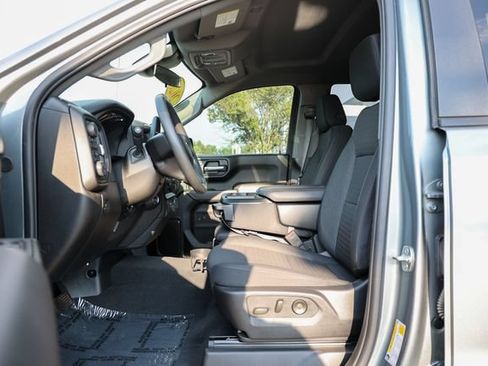 Used 2026 Chevrolet Silverado 1500 Custom AWD/4WD image 23