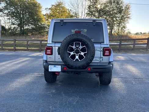 Used 2018 Jeep Wrangler Unlimited Rubicon image 6
