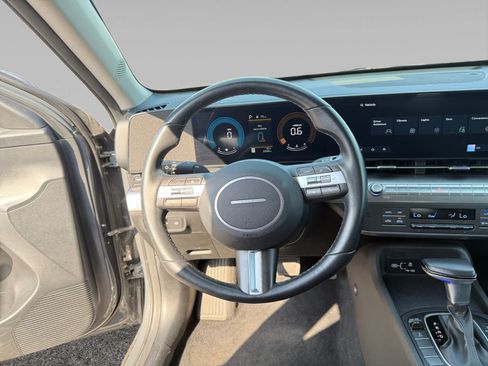 Used 2025 Hyundai Kona SEL AWD/4WD image 13