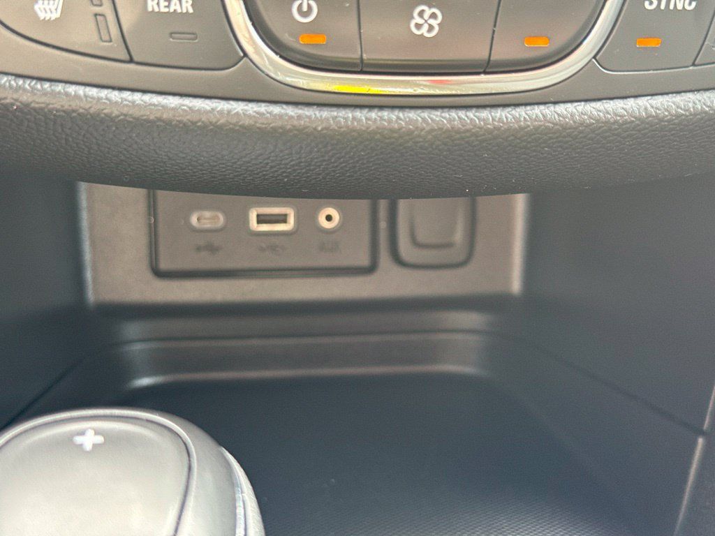 Certified 2021 Chevrolet Equinox LT FWD image 11