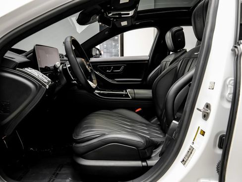 Used 2024 Mercedes-Benz S 63 AMG S w/ Carbon Fiber Exterior Package image 6