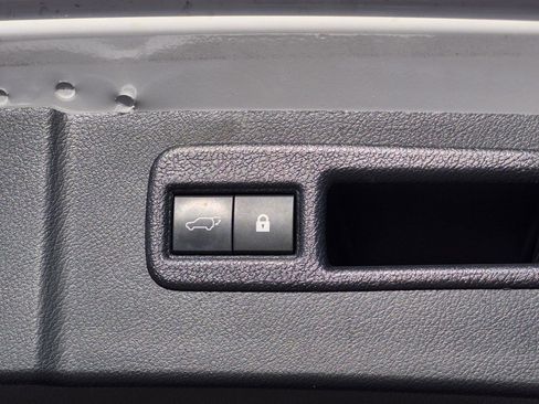 Used 2018 Lexus NX 300 FWD image 9