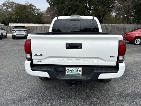 Used 2023 Toyota Tacoma SR5 w/ Technology Package AWD/4WD image 4