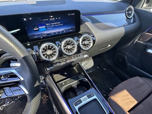 Certified 2025 Mercedes-Benz GLA 250 4MATIC image 31