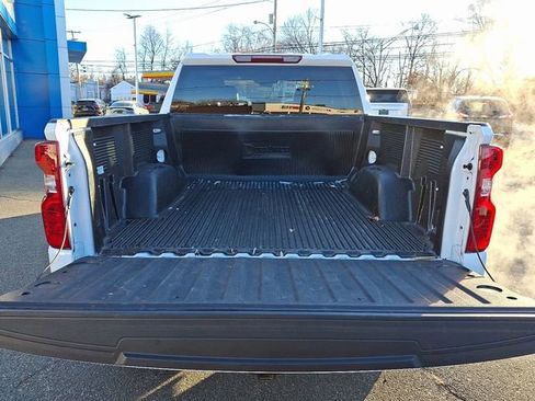 Used 2025 Chevrolet Silverado 1500 LT image 38