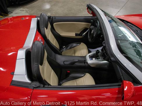 Used 2009 Saturn Sky Red Line RWD image 15