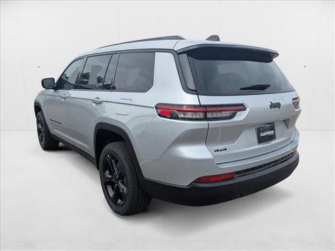 New 2025 Jeep Grand Cherokee L Altitude image 2