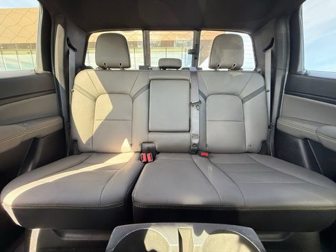 Used 2023 Chevrolet Colorado ZR2 w/ ZR2 Convenience Package III AWD/4WD image 30