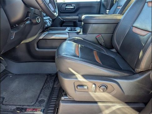 Used 2022 GMC Sierra 3500 AT4 w/ AT4 Preferred Package image 12