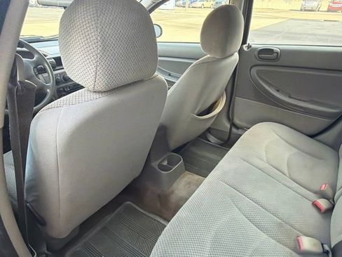 Used 2004 Chrysler Sebring LX FWD image 8