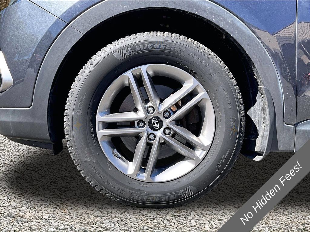 Used 2018 Hyundai Santa Fe Sport w/ 2.4L Value Package 02 AWD/4WD image 9