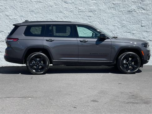 New 2025 Jeep Grand Cherokee L Altitude image 5