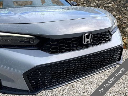 Used 2025 Honda Civic Sport image 26