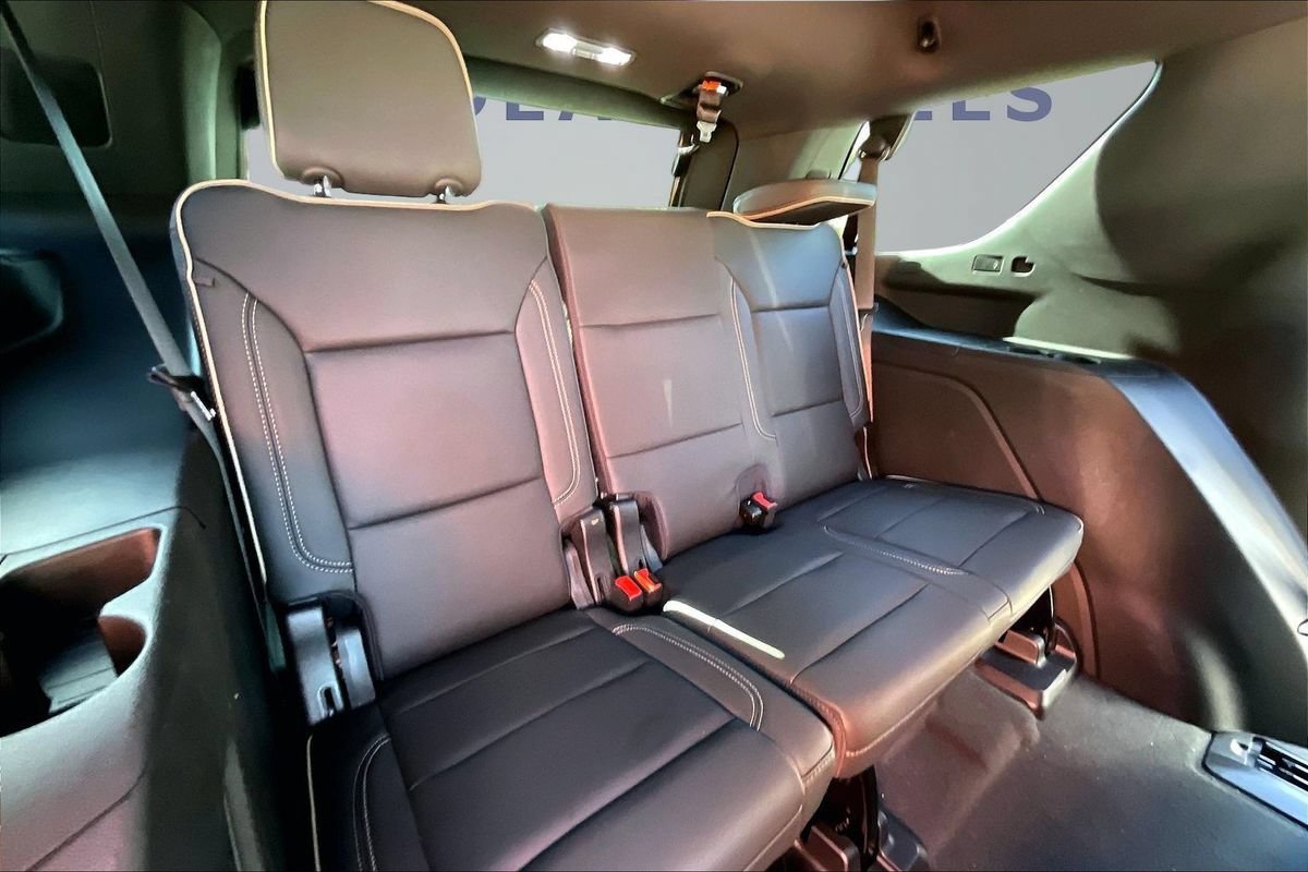 Used 2023 GMC Yukon SLT RWD image 26