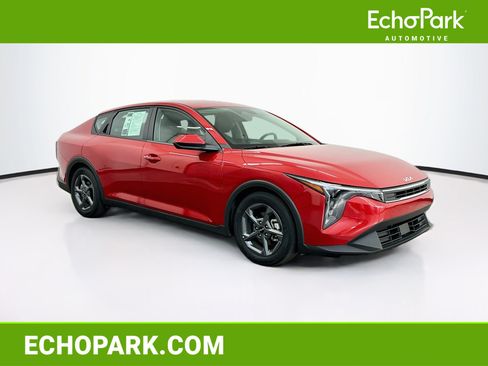 Used 2025 Kia K4 FWD image 1