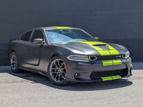 Used 2022 Dodge Charger Scat Pack RWD image 3