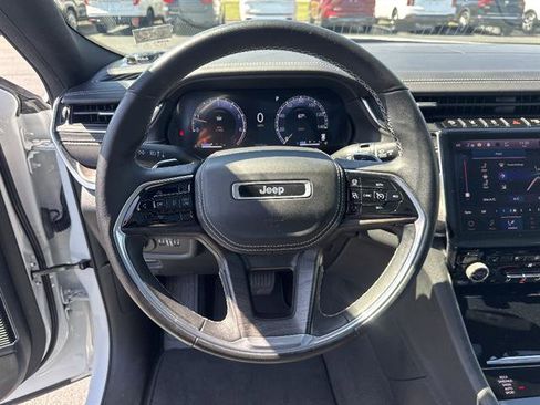 Used 2022 Jeep Grand Cherokee L Overland image 9