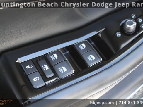 Used 2021 Jeep Grand Cherokee L Overland w/ Luxury Tech Group IV image 11