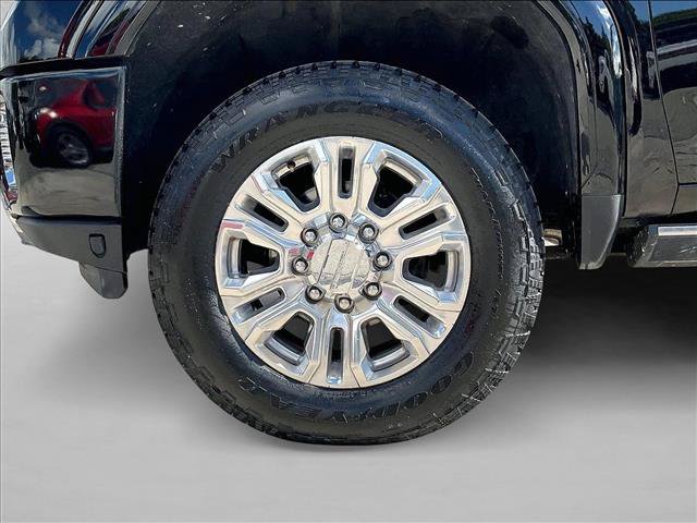 Certified 2023 GMC Sierra 2500 Denali w/ Denali Ultimate Package AWD/4WD image 10