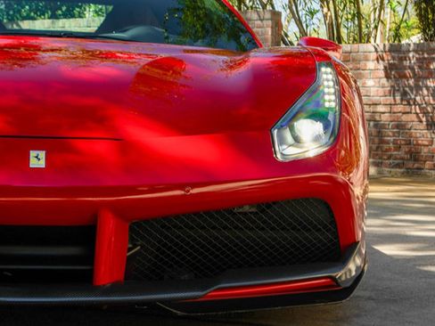 Used 2017 Ferrari 488 GTB image 46