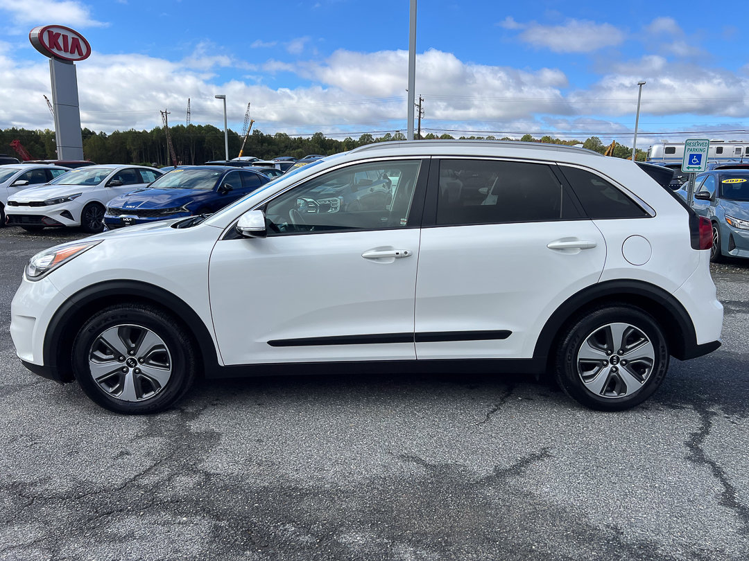 Used 2019 Kia Niro EX FWD image 3
