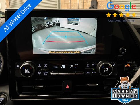 Used 2023 Toyota Highlander XLE AWD/4WD image 23