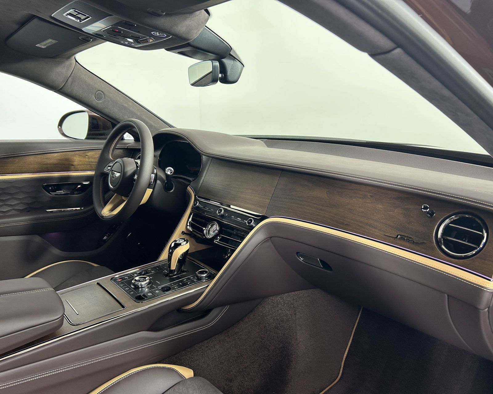 New 2026 Bentley Flying Spur Plug-In Hybrid AWD/4WD image 2