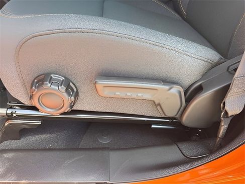 New 2025 Jeep Gladiator Sport image 18