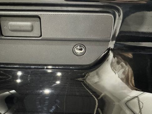 Used 2021 Chevrolet Silverado 1500 Custom image 24