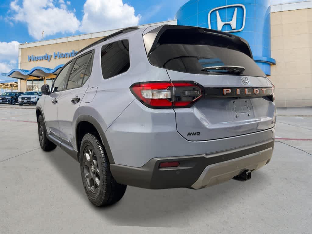 New 2026 Honda Pilot TrailSport image 3