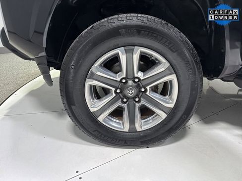 Used 2019 Toyota Tacoma Limited image 6