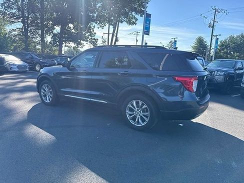 Certified 2023 Ford Explorer XLT w/ Equipment Group 202A AWD/4WD image 7
