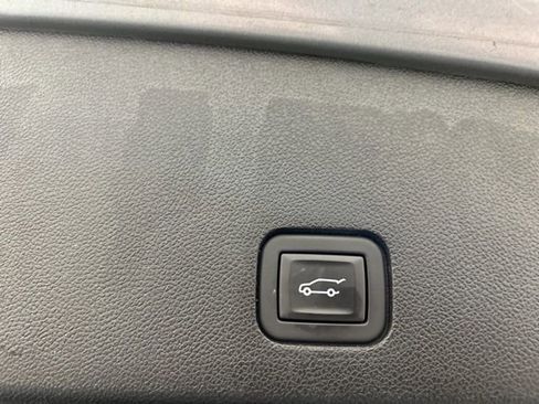 Used 2023 Cadillac XT6 Sport image 37