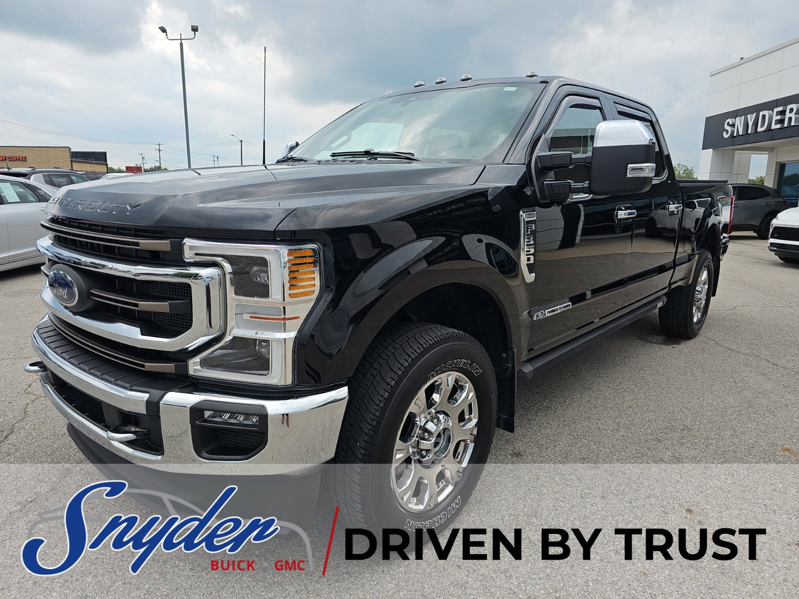 Used 2022 Ford F350 King Ranch w/ King Ranch Ultimate Package AWD/4WD image 3