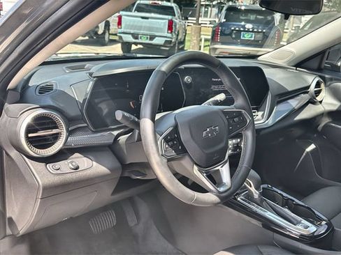 Used 2024 Chevrolet Trax ACTIV w/ Driver Confidence Package FWD image 10