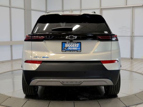 Used 2023 Chevrolet Bolt EUV LT w/ Driver Confidence Package image 7