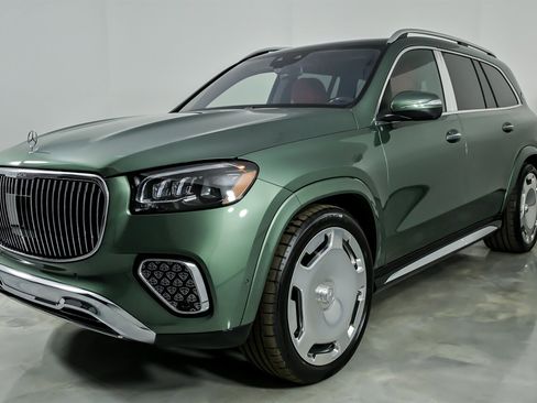 Used 2025 Mercedes-Benz Maybach GLS 600 4MATIC image 6