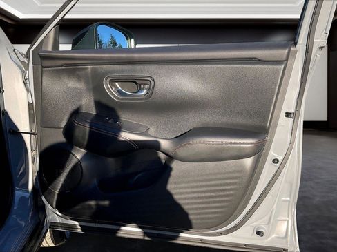 Used 2023 Honda HR-V Sport image 19