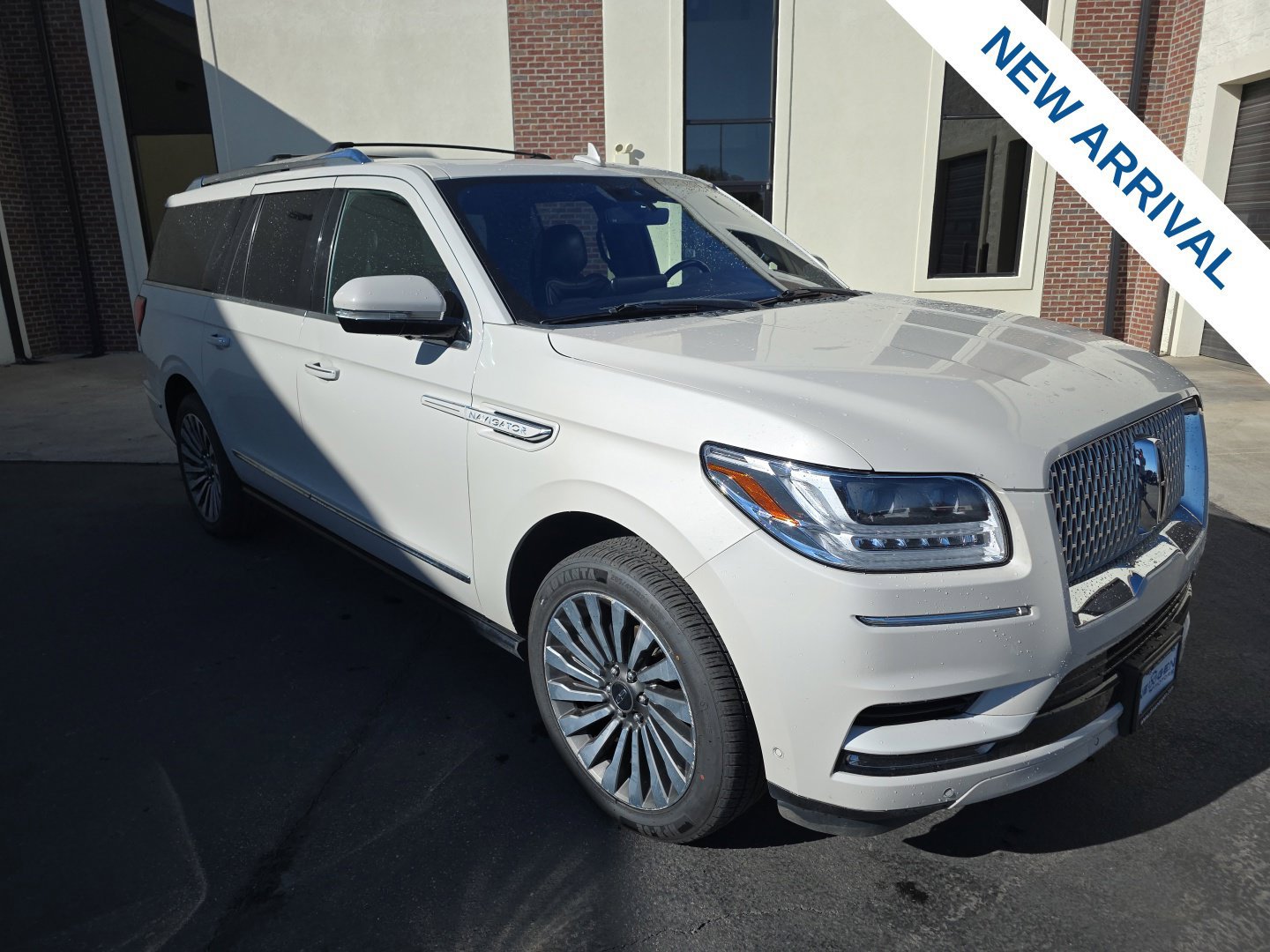 Used 2020 Lincoln Navigator L Reserve w/ Equipment Group 208A Reserve AWD/4WD image 1