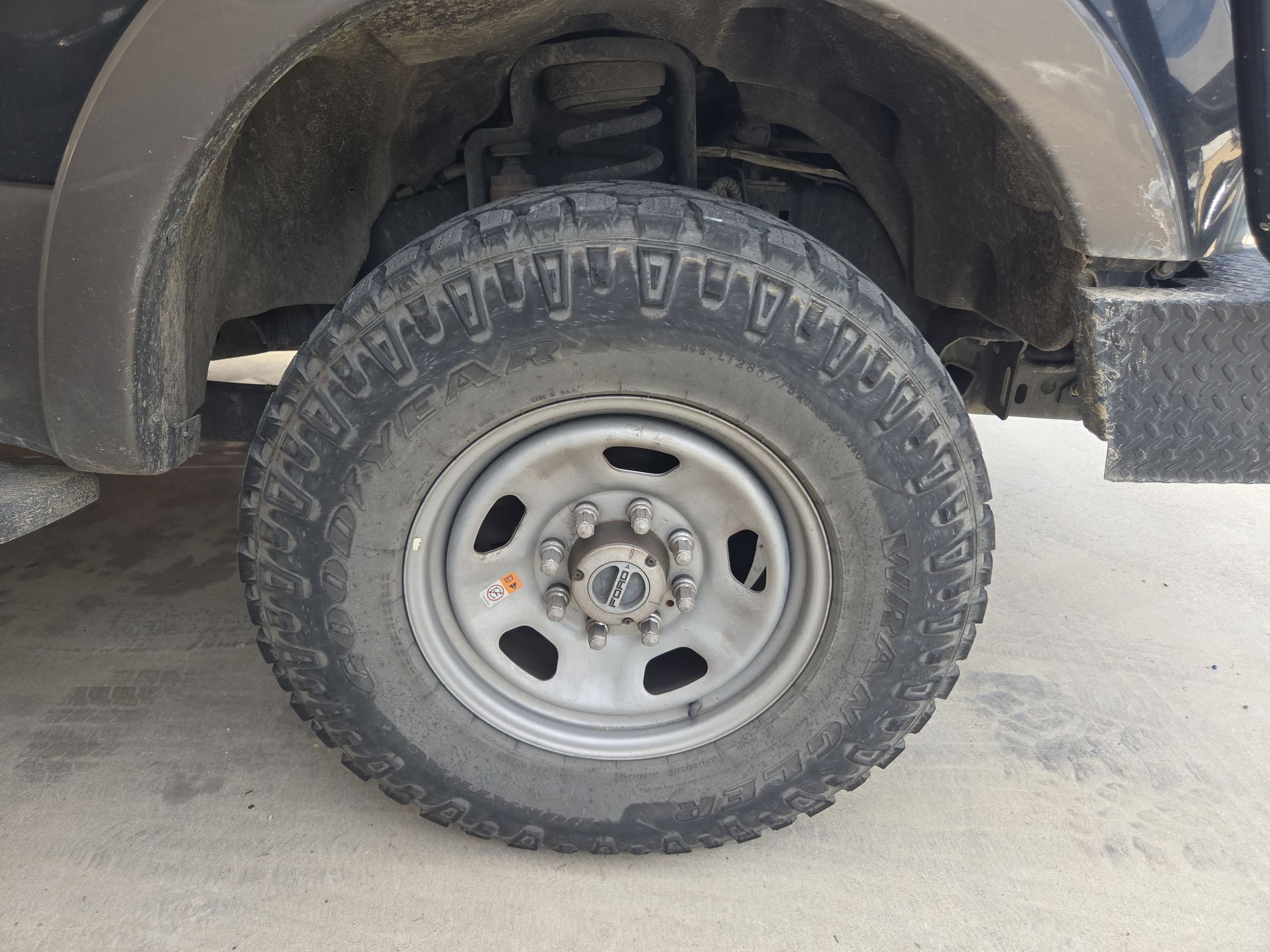 Used 2022 Ford F350 Lariat w/ Tremor Off-Road Package AWD/4WD image 9