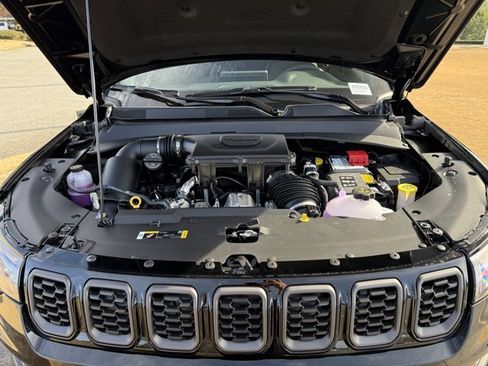 New 2026 Jeep Compass Latitude image 33